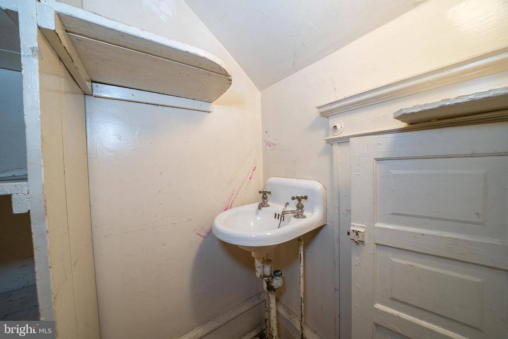 709 East 20TH Street, Chester, PA 19013