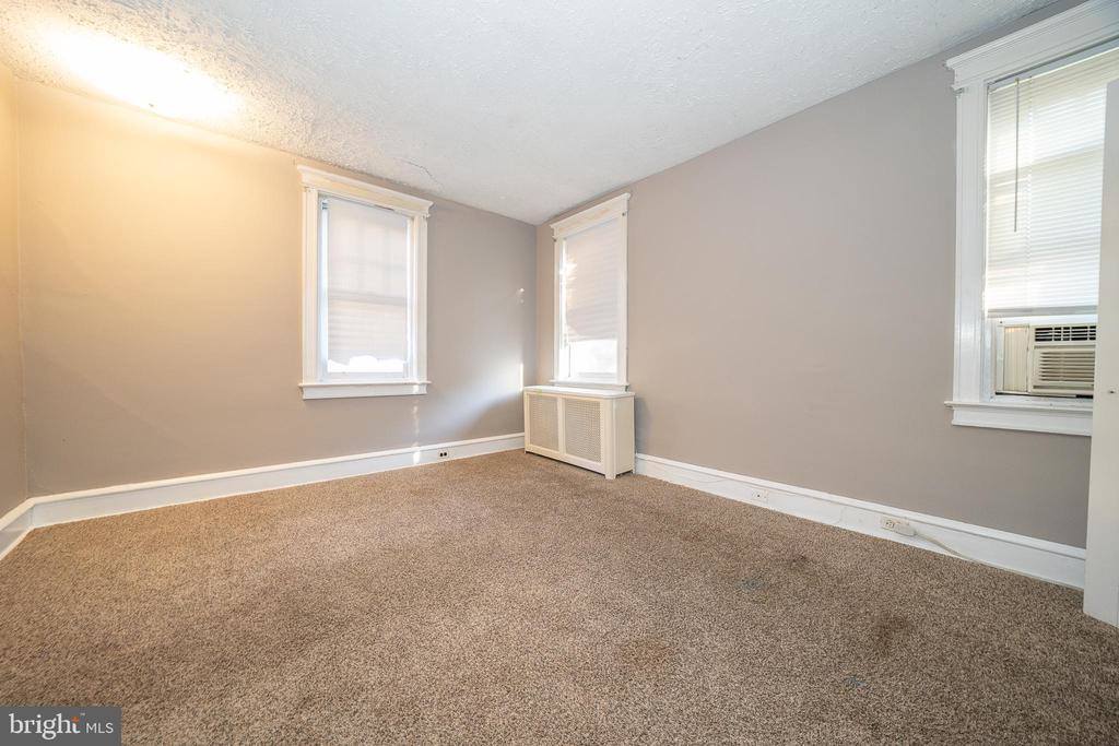 709 East 20TH Street, Chester, PA 19013