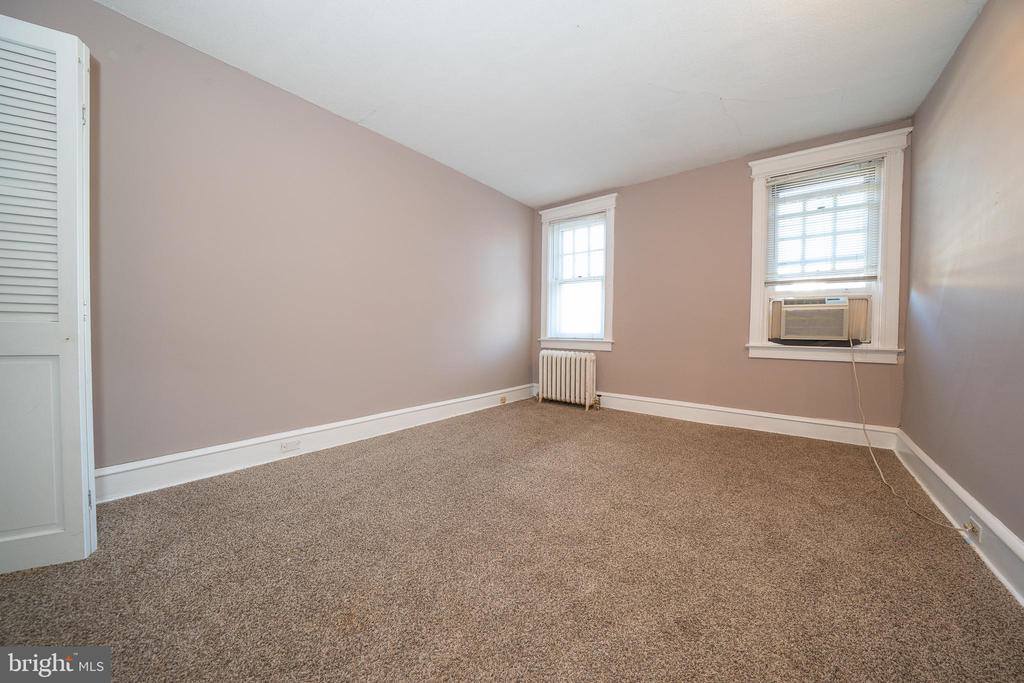 709 East 20TH Street, Chester, PA 19013