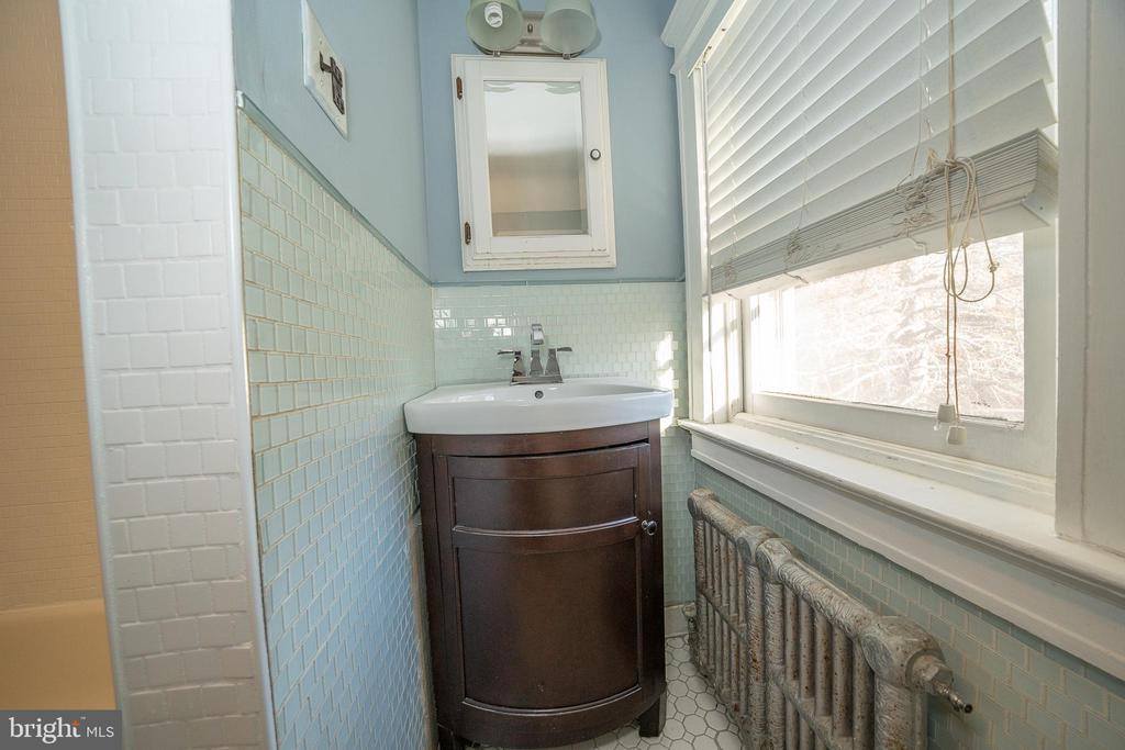 709 East 20TH Street, Chester, PA 19013