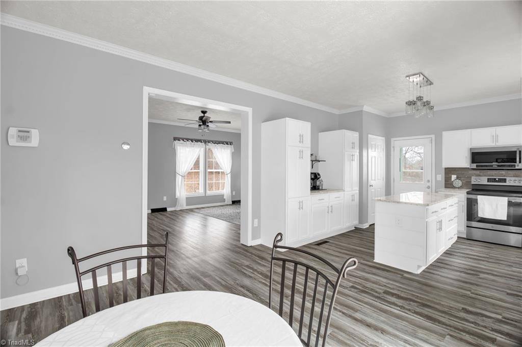 7039 Old 421 Road, Liberty, NC 27298