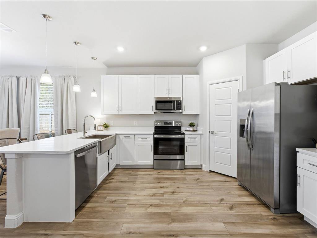 3039 Steepleridge Circle, Granbury, TX 76048