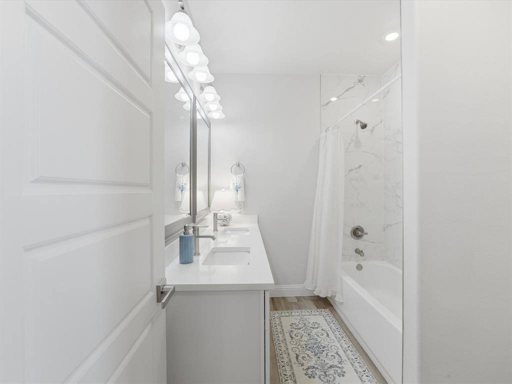 3039 Steepleridge Circle, Granbury, TX 76048