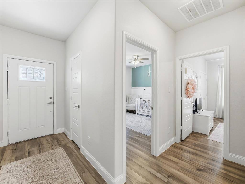 3039 Steepleridge Circle, Granbury, TX 76048