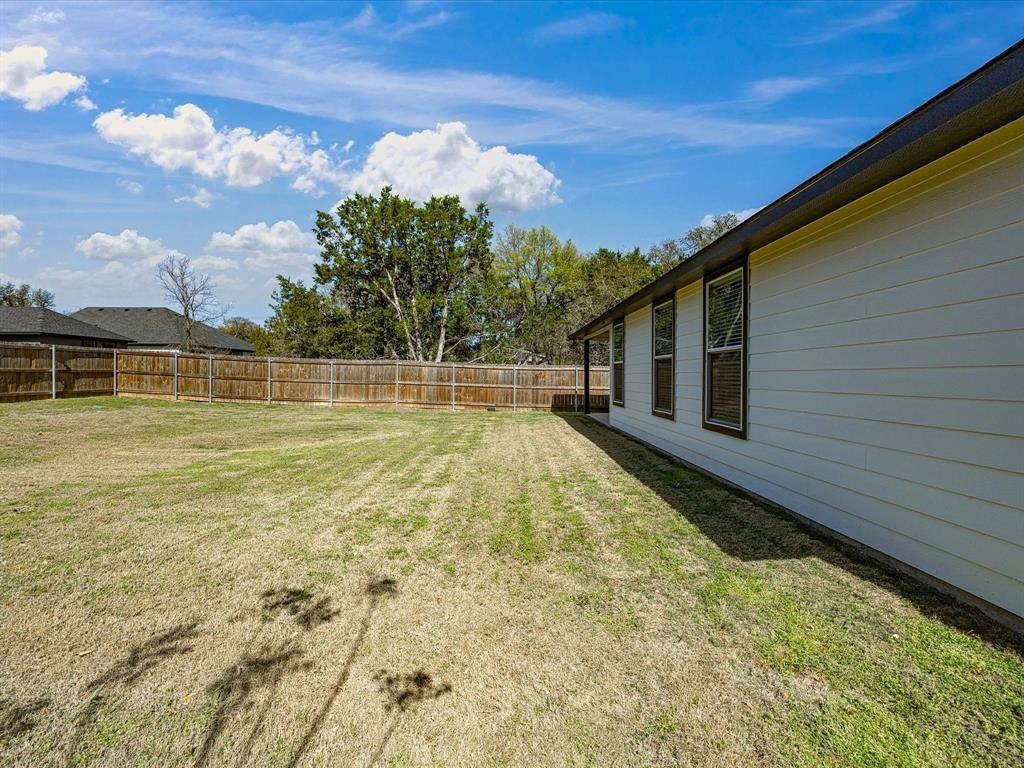 3039 Steepleridge Circle, Granbury, TX 76048