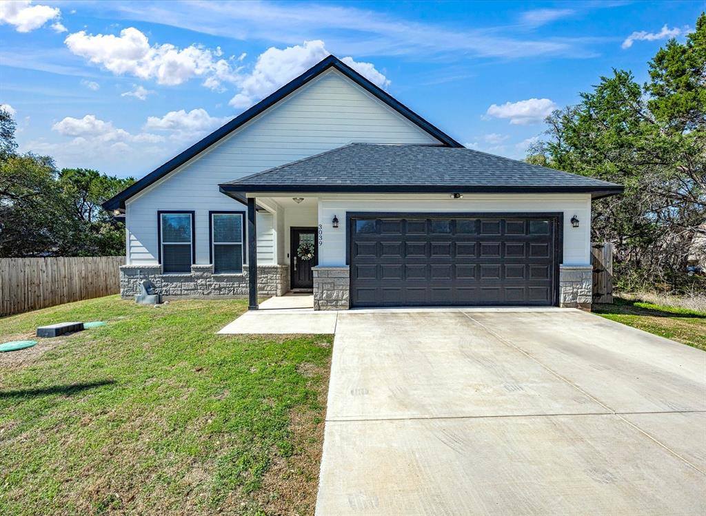 3039 Steepleridge Circle, Granbury, TX 76048
