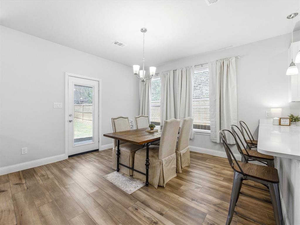 3039 Steepleridge Circle, Granbury, TX 76048