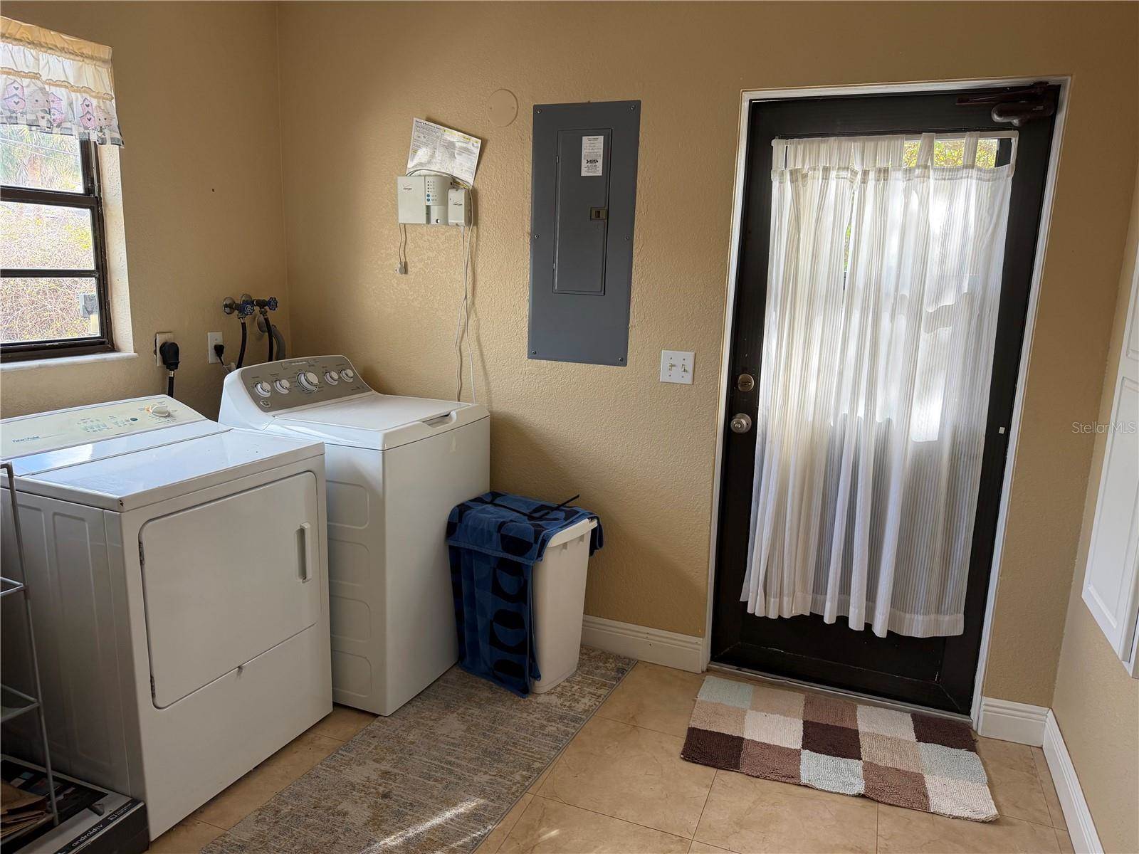 1500 Crest Drive, Englewood, FL 34223