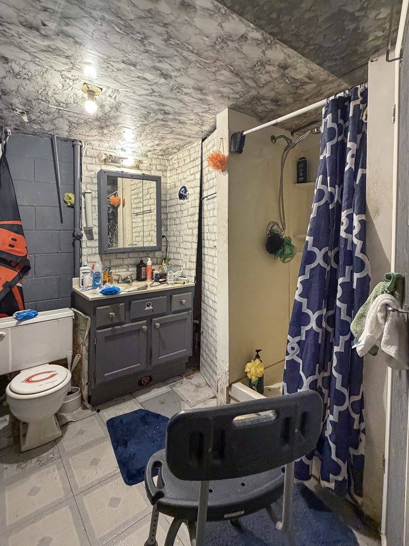 1245 West Violet Street, Freeport, IL 61032