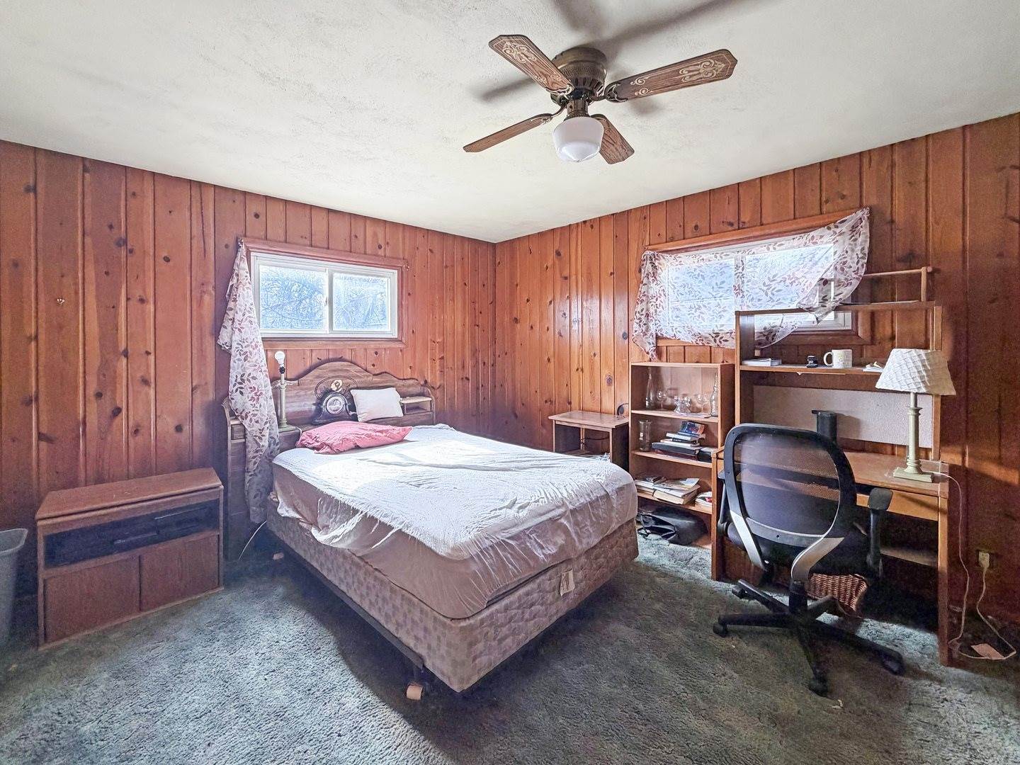 1245 West Violet Street, Freeport, IL 61032