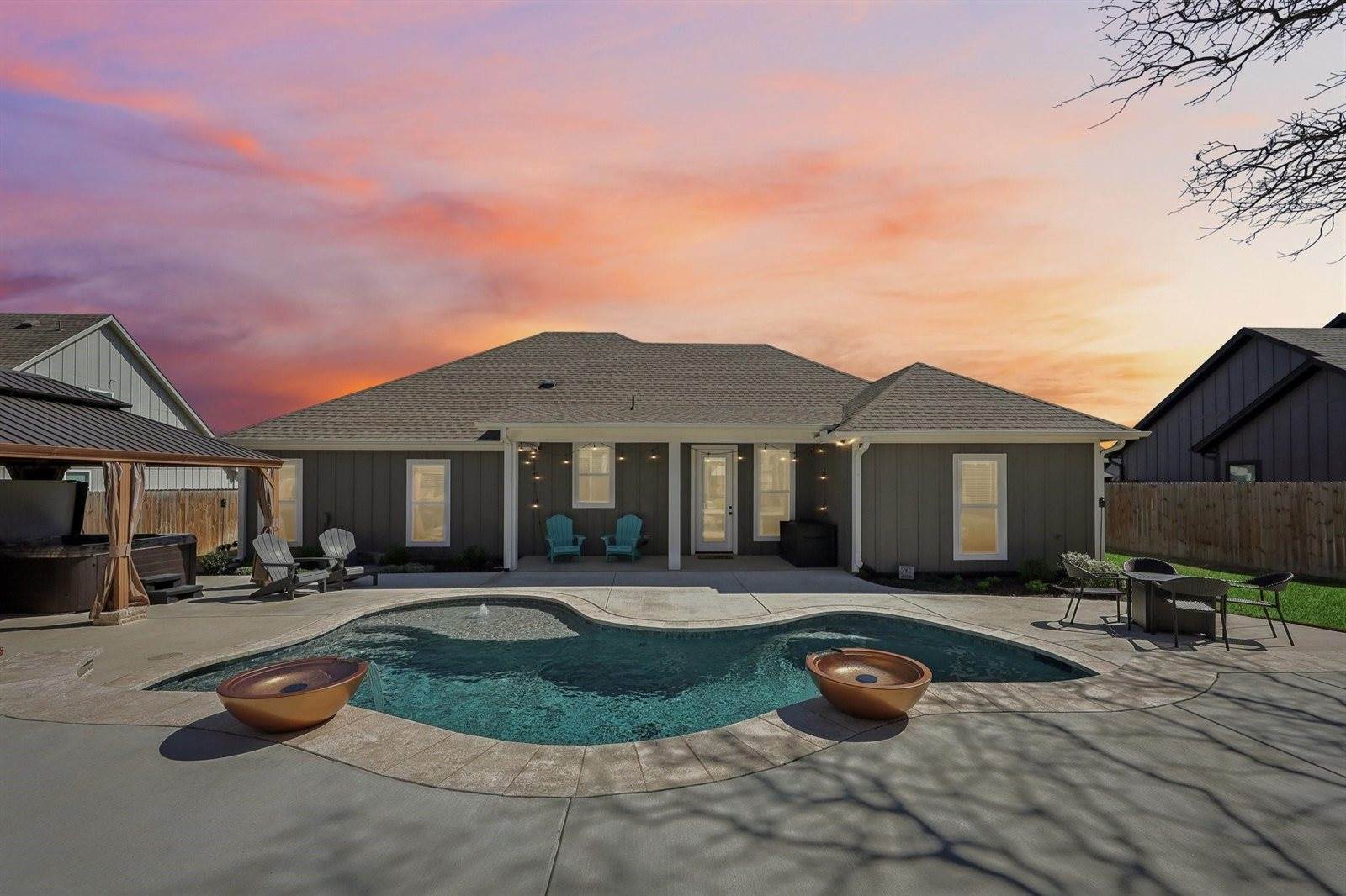 2032 Rattler Way, Tolar, TX 76476