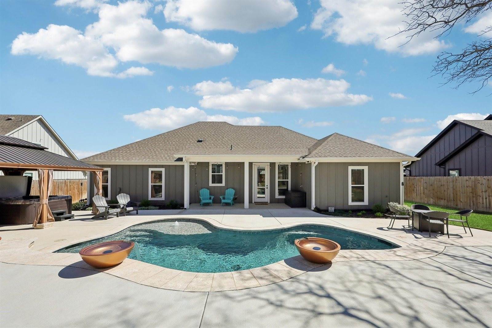 2032 Rattler Way, Tolar, TX 76476