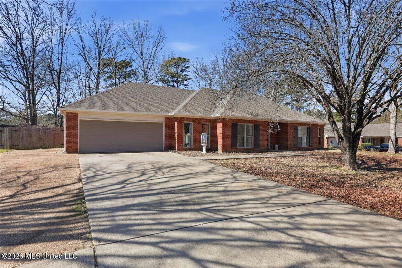 209 Pembroke Drive, Brandon, MS 39047