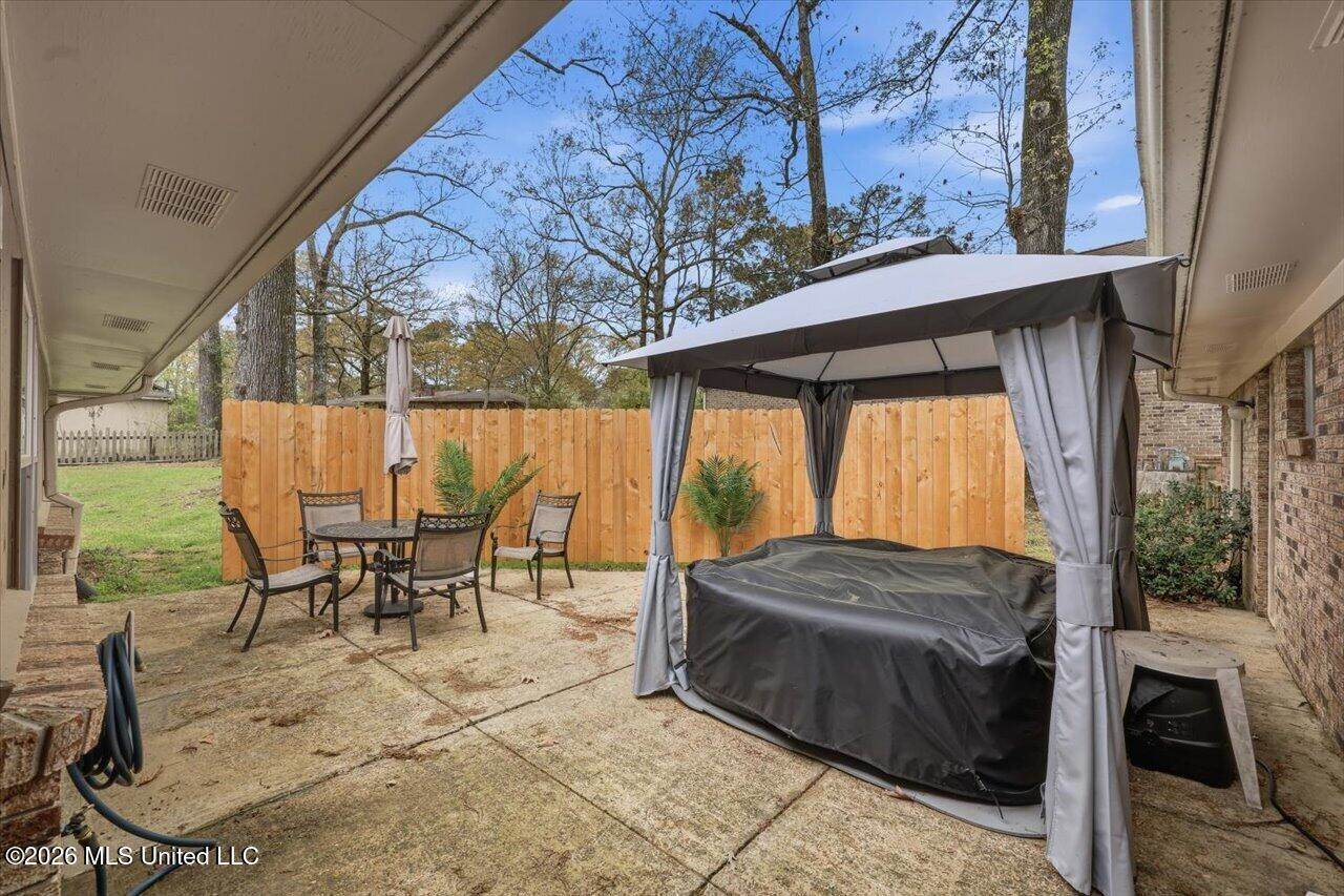 69 Summit Ridge Drive, Brandon, MS 39042