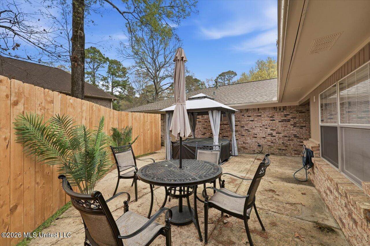 69 Summit Ridge Drive, Brandon, MS 39042
