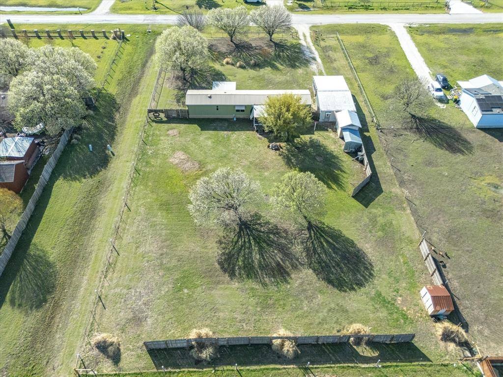 11205 Pikes Peak, Venus, TX 76084