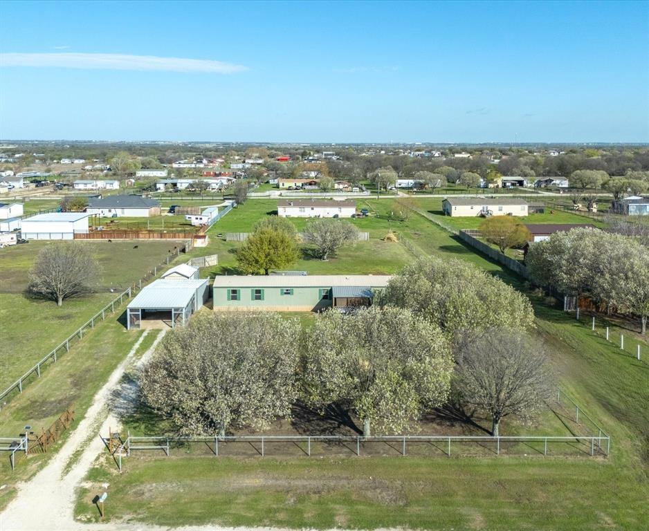 11205 Pikes Peak, Venus, TX 76084