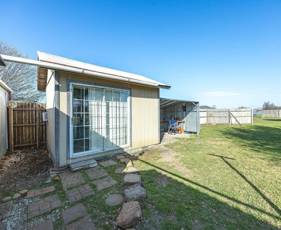 11205 Pikes Peak, Venus, TX 76084
