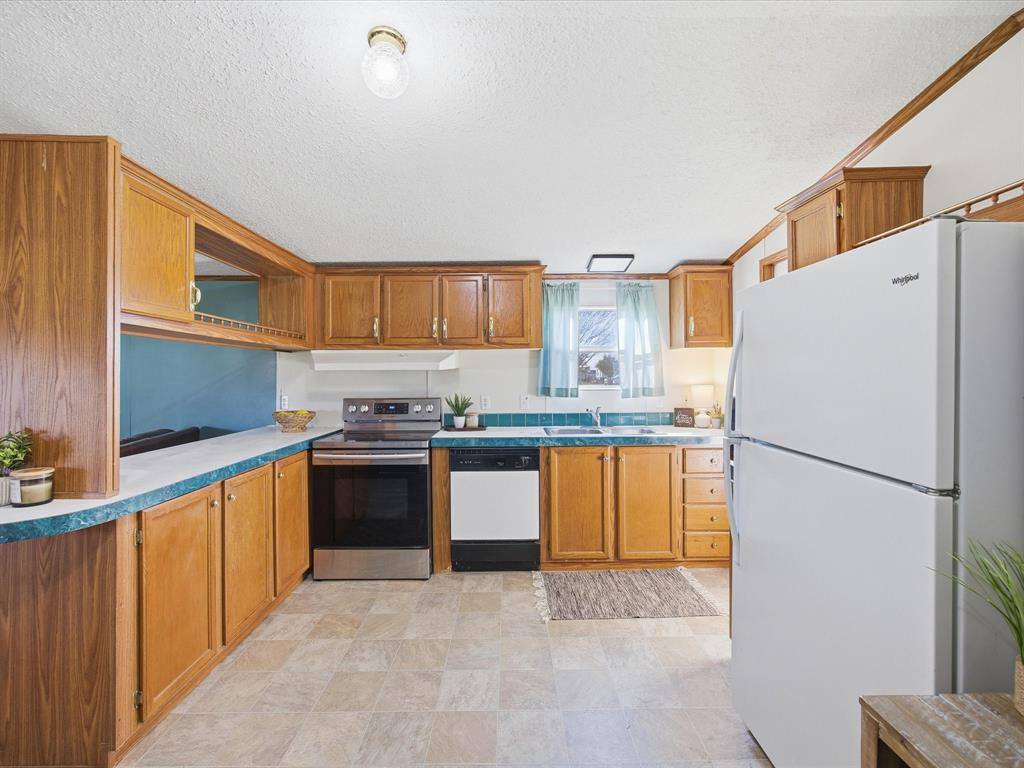 11205 Pikes Peak, Venus, TX 76084