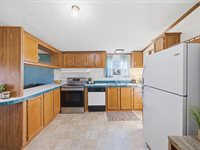 11205 Pikes Peak, Venus, TX 76084
