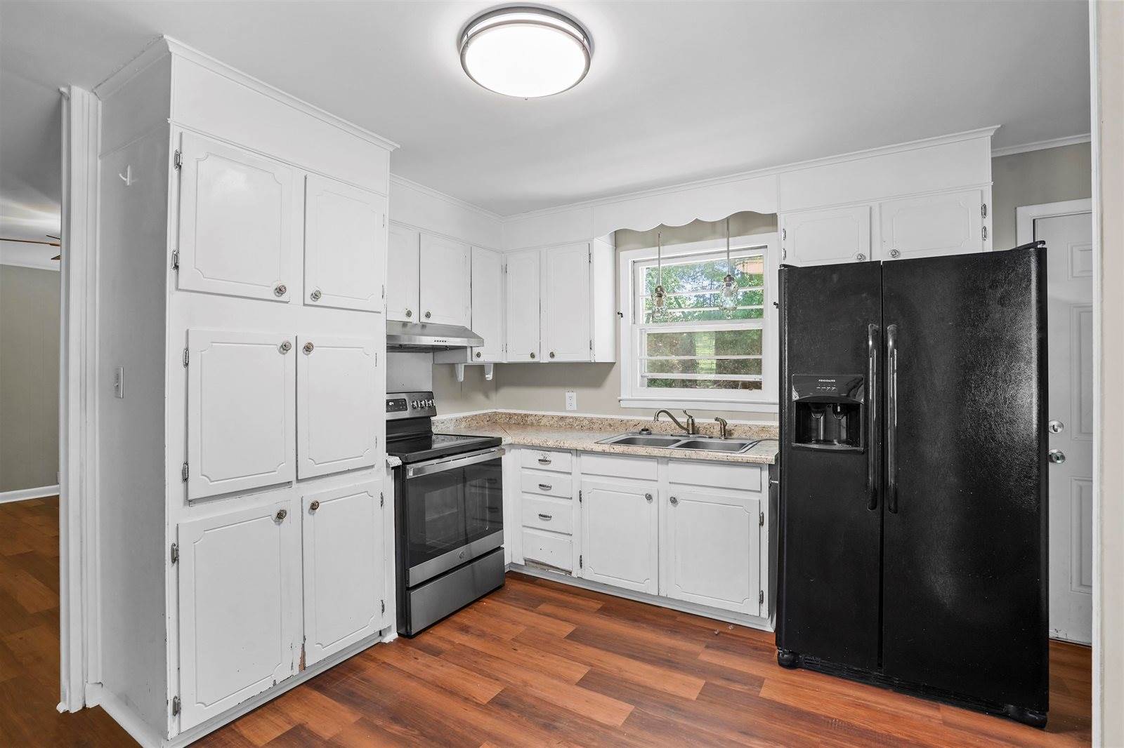 329 Earl Drive, Spartanburg, SC 29306