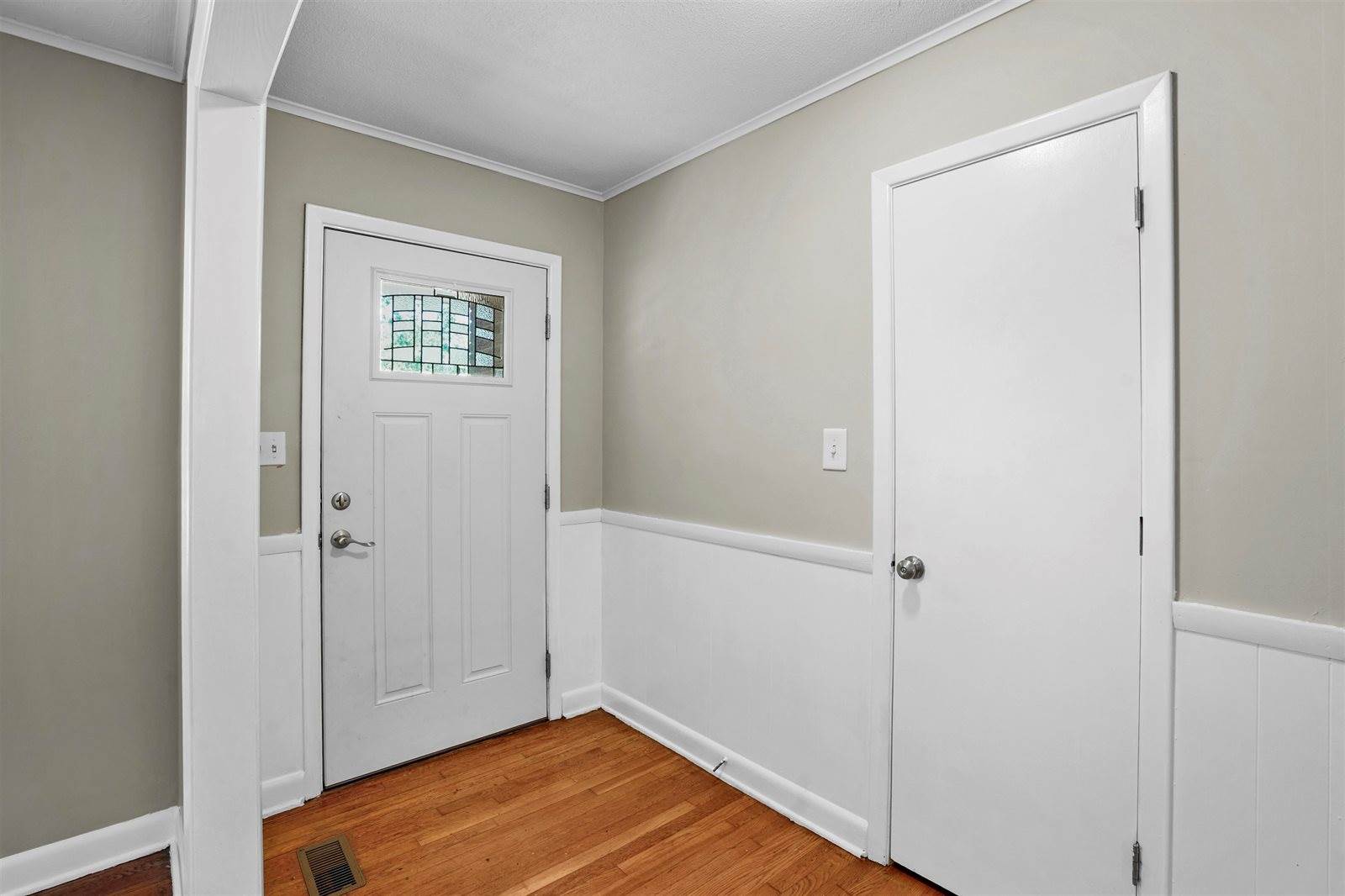 329 Earl Drive, Spartanburg, SC 29306