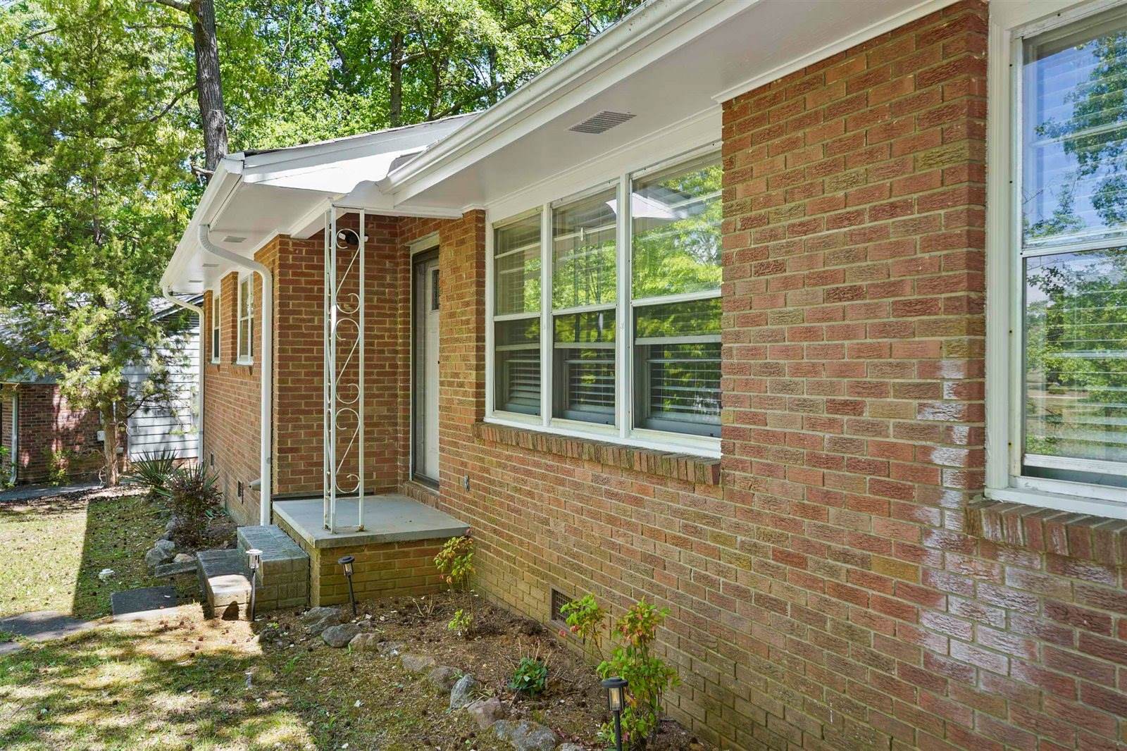 329 Earl Drive, Spartanburg, SC 29306