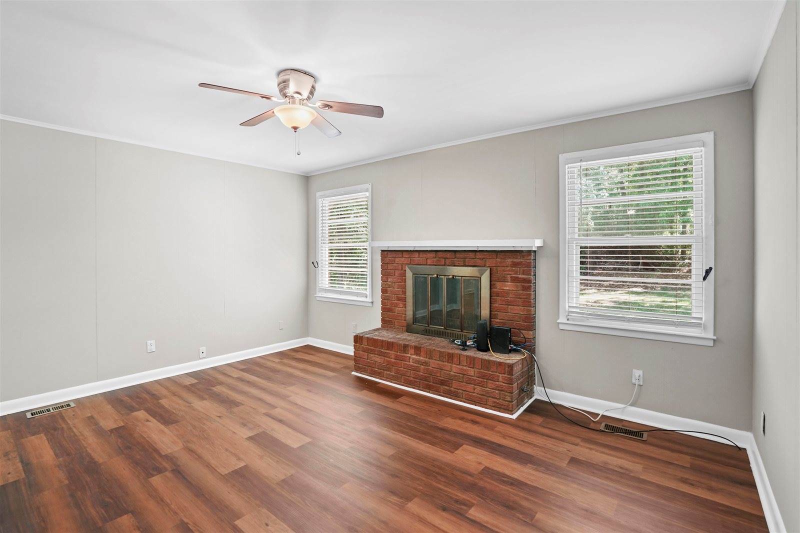 329 Earl Drive, Spartanburg, SC 29306