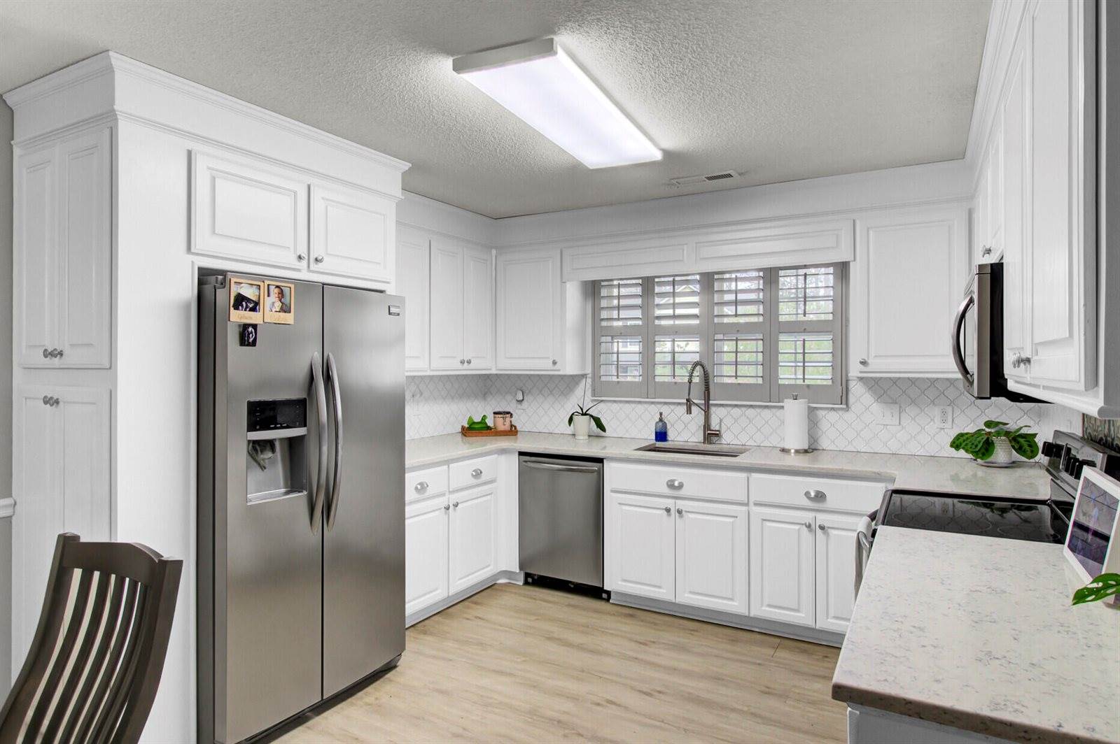 212 Thames Avenue, Summerville, SC 29485