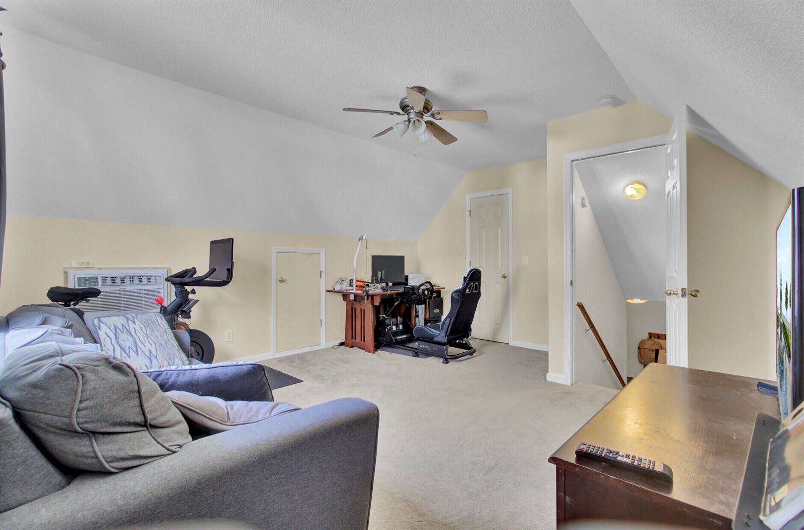 212 Thames Avenue, Summerville, SC 29485