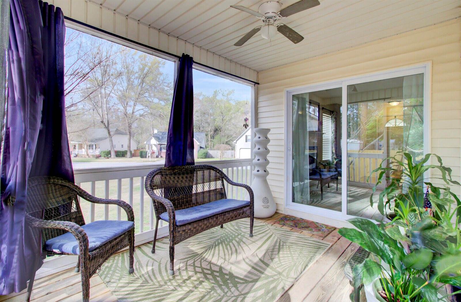 212 Thames Avenue, Summerville, SC 29485