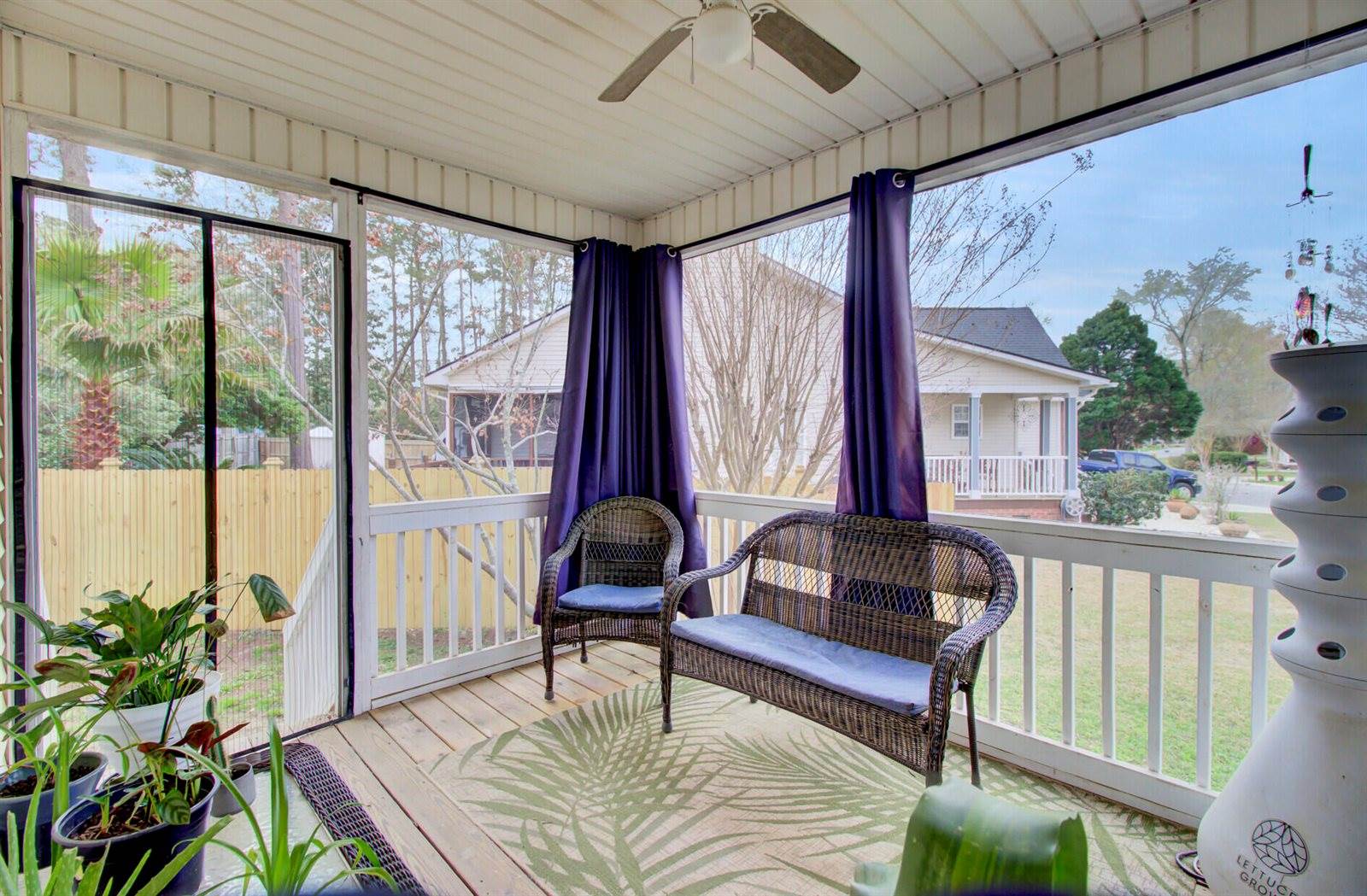 212 Thames Avenue, Summerville, SC 29485