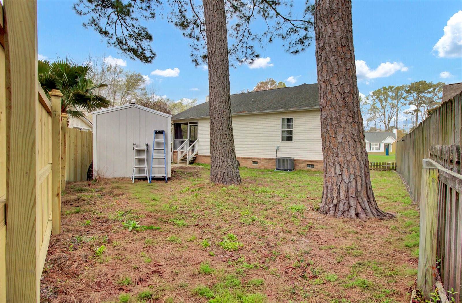 212 Thames Avenue, Summerville, SC 29485