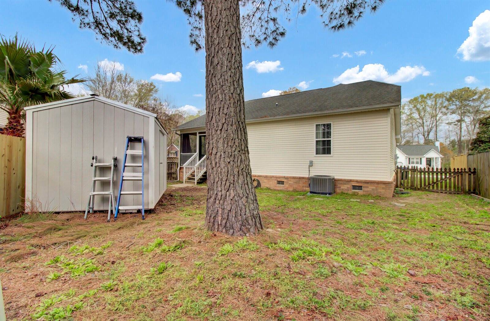 212 Thames Avenue, Summerville, SC 29485