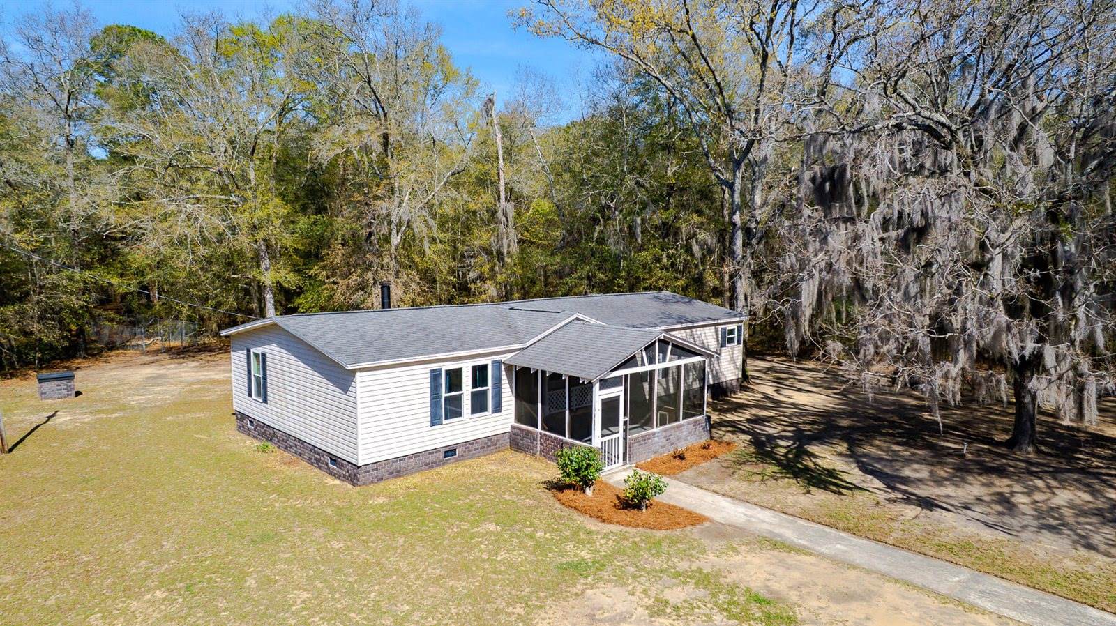 1223 Benton Road, Summerton, SC 29148