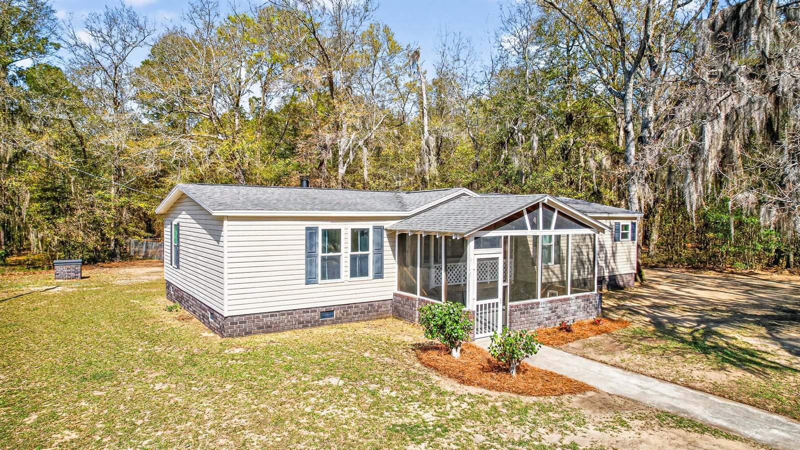 1223 Benton Road, Summerton, SC 29148