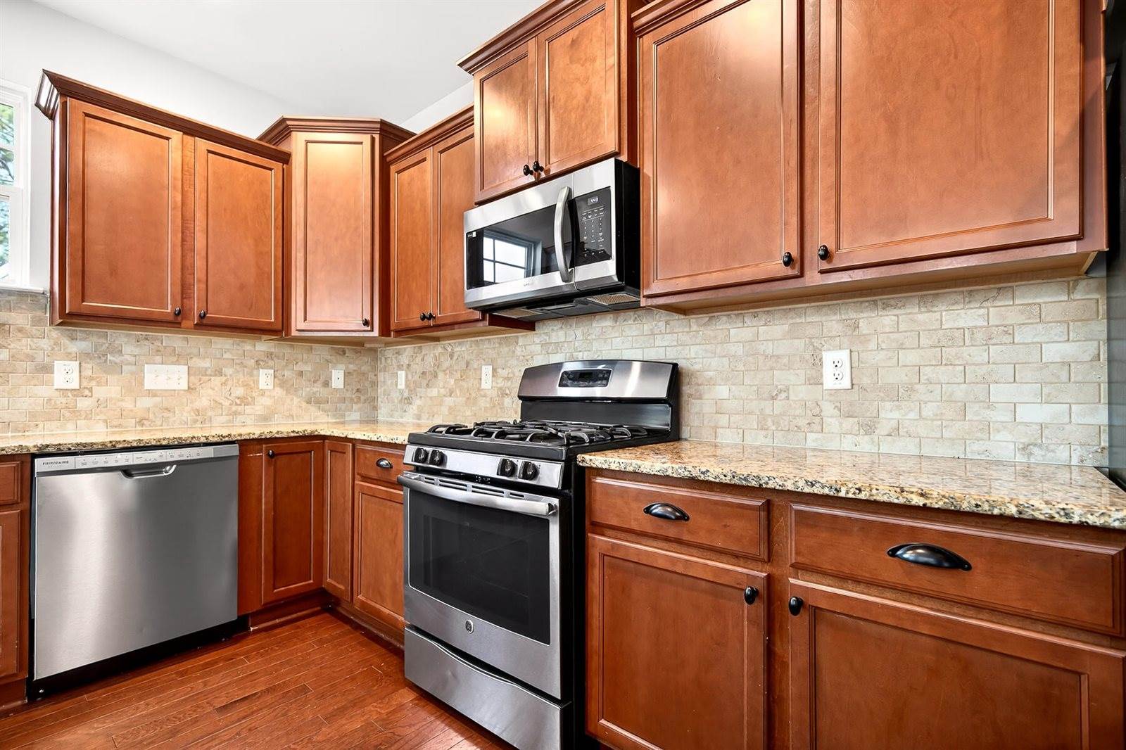 570 Rosings Drive, Summerville, SC 29483