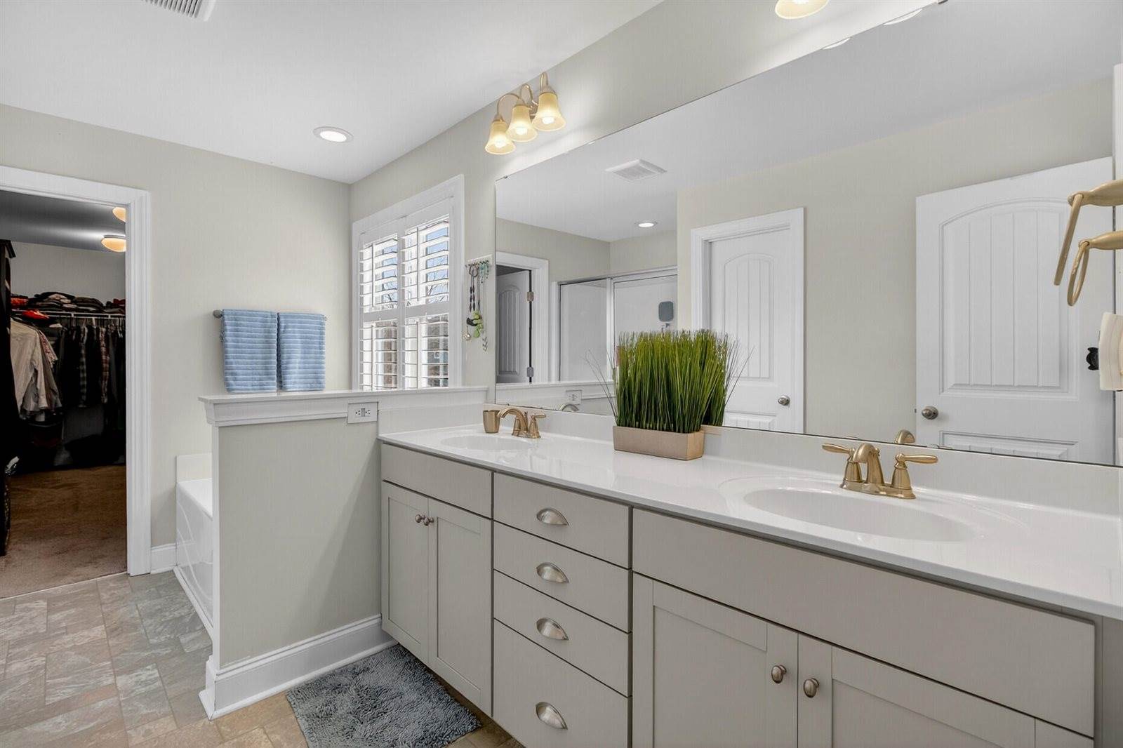 5106 Celtic Drive, North Charleston, SC 29405