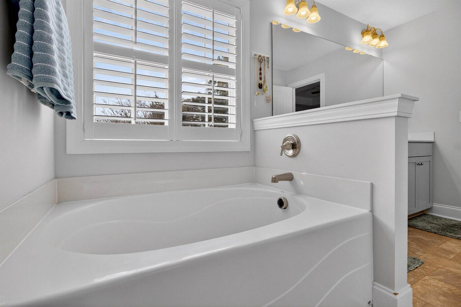 5106 Celtic Drive, North Charleston, SC 29405