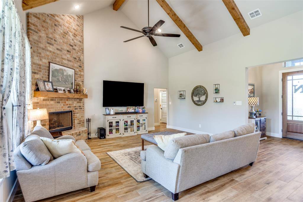 4001 Overlook Way, Weatherford, TX 76085