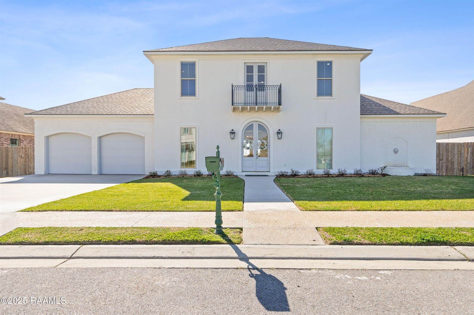 1044 The Lake Drive, Broussard, LA 70518