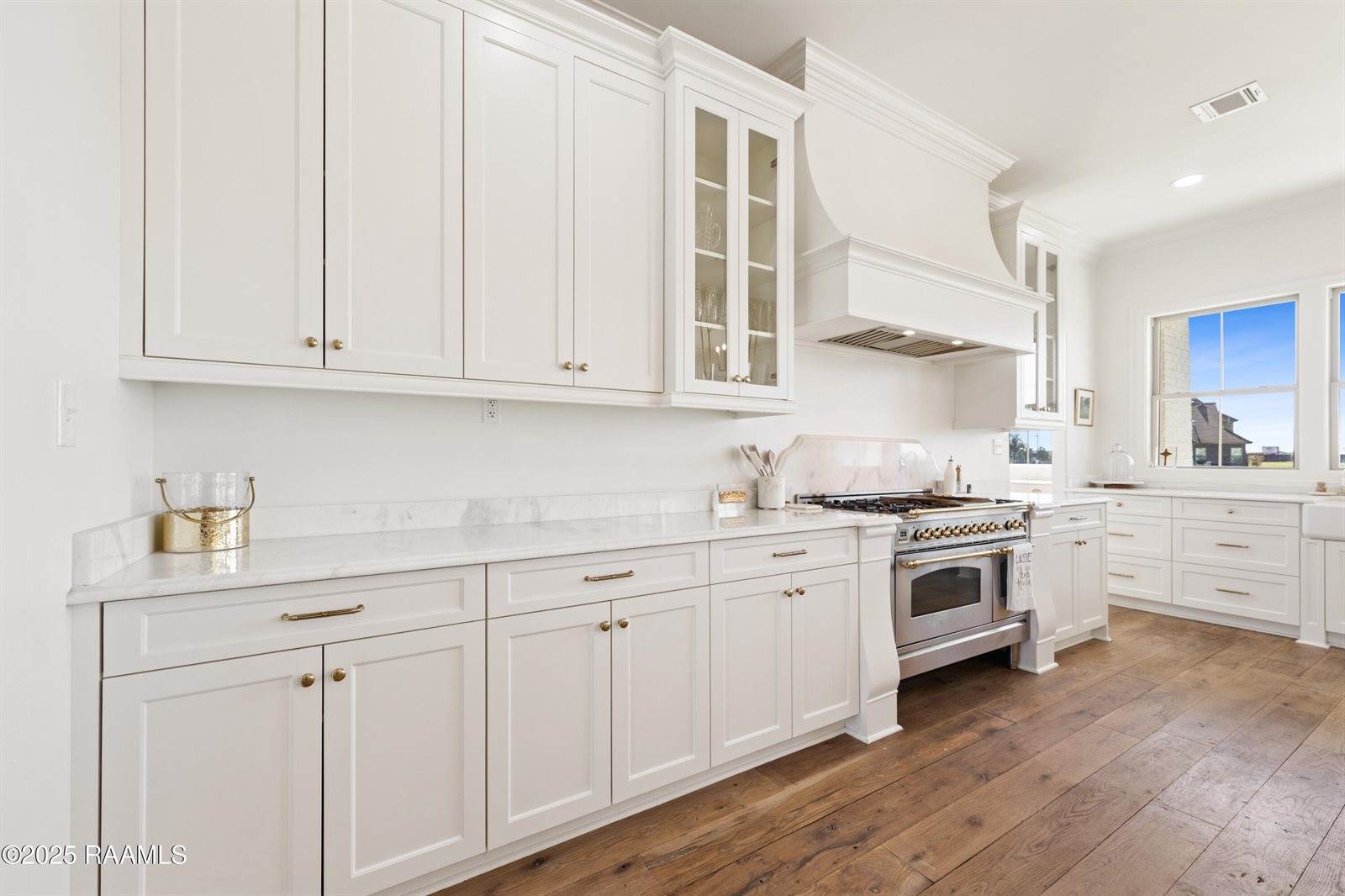 1044 The Lake Drive, Broussard, LA 70518