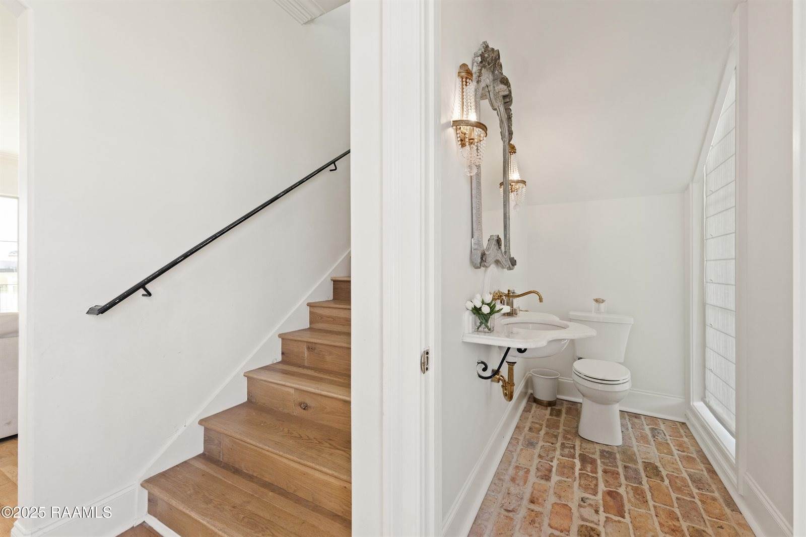 1044 The Lake Drive, Broussard, LA 70518