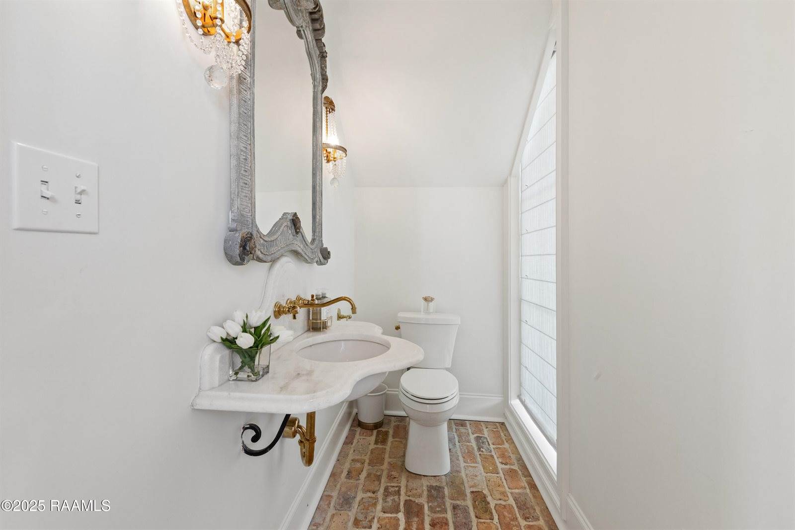 1044 The Lake Drive, Broussard, LA 70518