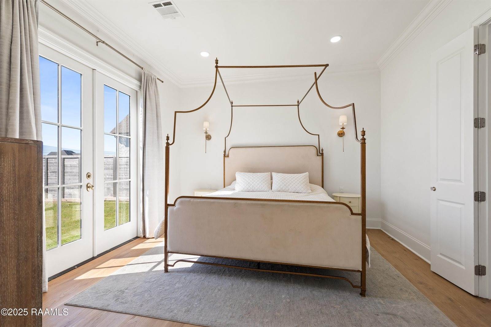 1044 The Lake Drive, Broussard, LA 70518