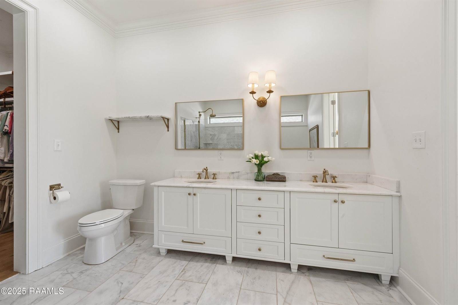 1044 The Lake Drive, Broussard, LA 70518