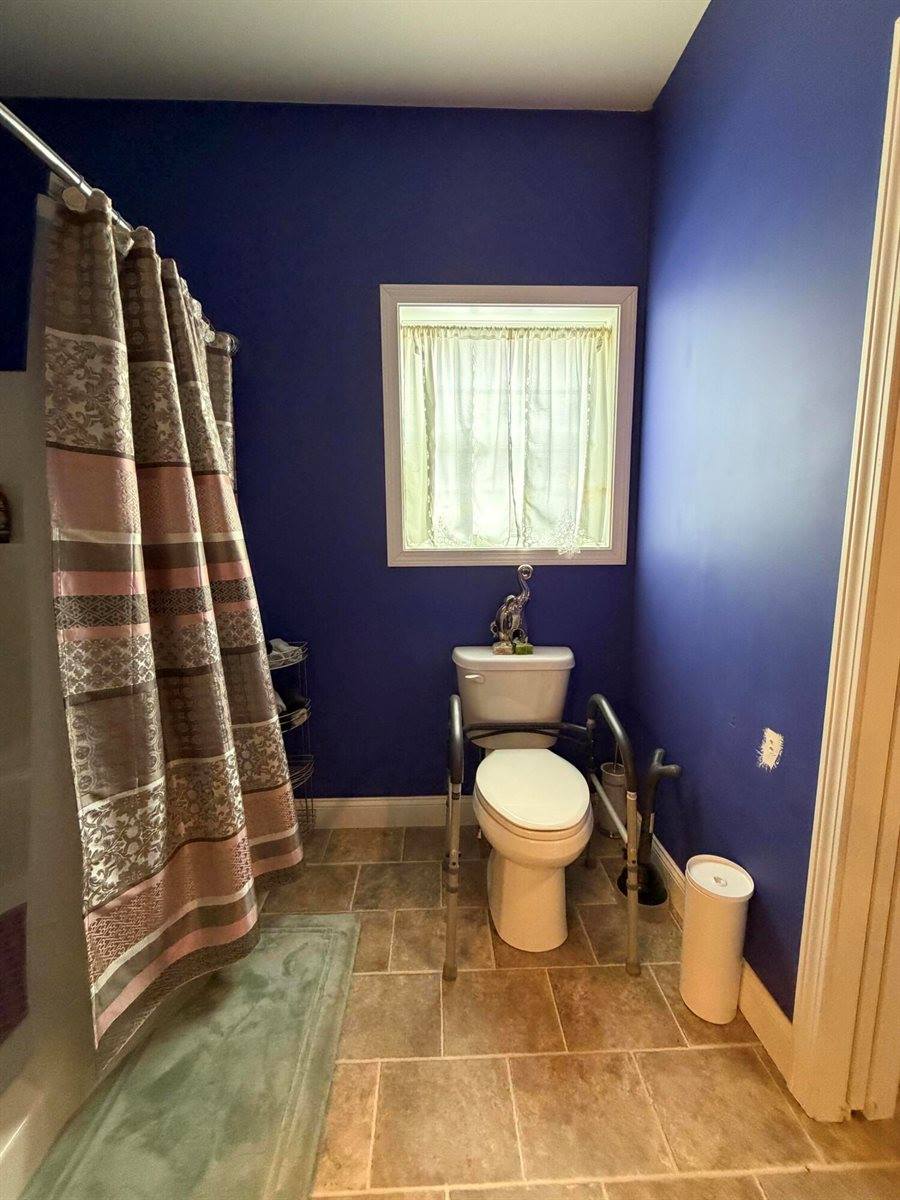 1354 Maine 150, Parkman, ME 04443