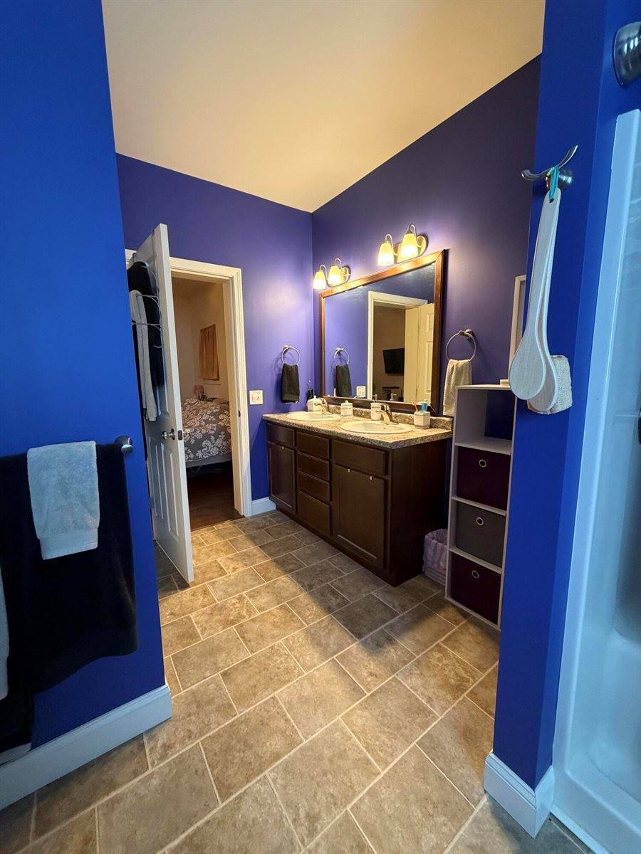 1354 Maine 150, Parkman, ME 04443