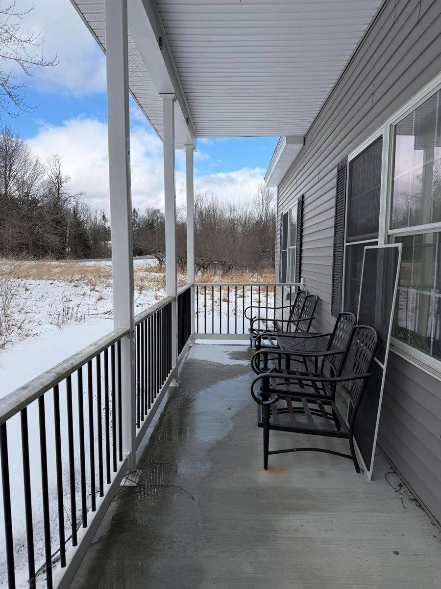 1354 Maine 150, Parkman, ME 04443