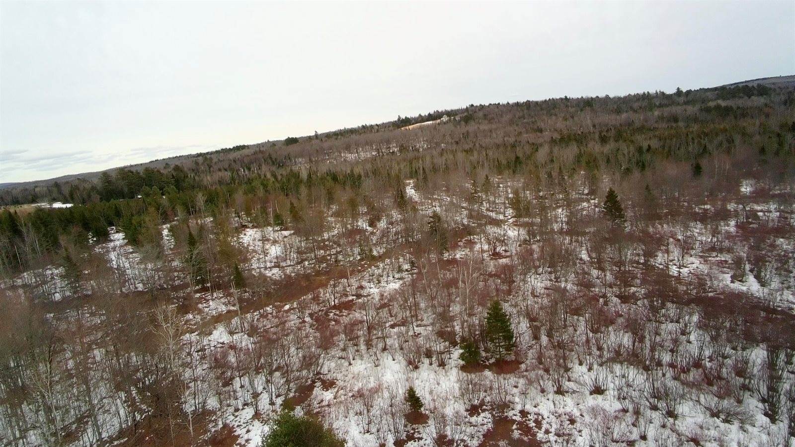 1354 Maine 150, Parkman, ME 04443